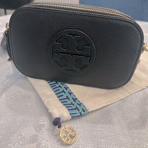 **Authentic** Tory Burch Crossbody Bag with Dustbag
